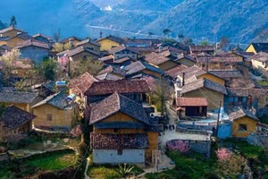 Những gian nhà cổ ở Lô Lô Chải. Ảnh NVCC