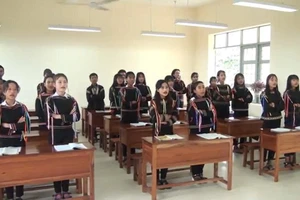 Học sinh Trường TH và THCS Ea Trol.