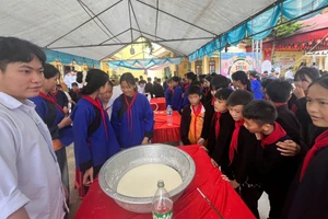 Trường PTDTBT THCS Tri Lễ tham gia các hoạt động Stem.