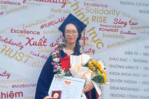 Quỳnh Như trở thành thủ khoa đầu ra ngành Công nghệ hóa dược, Mỹ phẩm và Bảo vệ thực vật, ĐH Bách khoa Hà Nội.