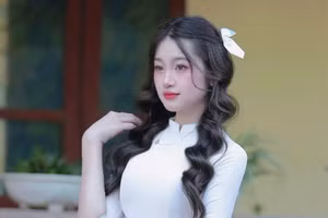 Nguyễn Thị Việt An thủ khoa đầu vào ngành ngôn ngữ Trung, Trường ĐH Ngoại Ngữ Đà Nẵng. Ảnh NVCC.