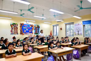 Một tiết học của học sinh Trường Tiểu học Phúc Đồng (phương Phúc Lợi, Hà Nội). Ảnh LA.
