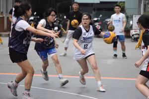 “HLU’s 3x3 Basketball Tournament” là giải đấu thường niên và lớn nhất trong năm được tổ chức bởi Câu lạc bộ Bóng rổ Trường ĐH Luật Hà Nội.