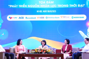 Quang cảnh buổi toạ đàm.