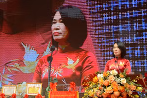 NGƯT Ngô Hồng Giang - Hiệu trưởng Trường THCS Ngọc Lâm (quận Long Biên, TP. Hà Nội) phát biểu. Ảnh NC.