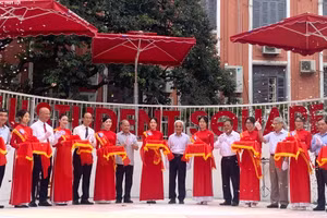 Quang cảnh lễ khánh thành Quảng trường Sinh viên của Trường ĐH Thuỷ lợi.