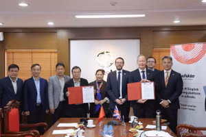 Biên bản ghi nhớ hợp tác trong lĩnh vực dạy và học tiếng Anh giữa NXBGDVN và Tập đoàn Efekta Education đã được kí kết.