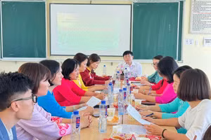 Trường THPT Lê Chân tổ chức Sinh hoạt chuyên môn Nâng cao chất lượng ôn thi Tốt nghiệp THPT 2025.