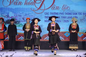 Học sinh Lạng Sơn tham gia Ngày hội văn hoá dân tộc các trường phổ thông dân tộc bán trú trên địa bàn tỉnh Lạng Sơn năm học 2024-2025.