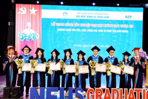 Quang cảnh lễ trao bằng.