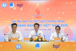 Quang cảnh buổi họp báo.