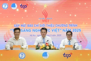 Quang cảnh buổi họp báo.