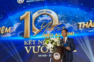 PGS.TS. Bùi Đức Thọ - Chủ tịch Hội đồng Đại học Kinh tế Quốc dân phát biểu.