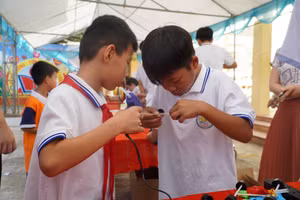 Trường PTDTBT THCS Tri Lễ (Lạng Sơn) tham gia hoạt động giáo dục stem. Ảnh LA.