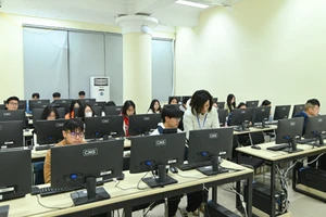 Thí sinh tham gia TSA đợt 1.