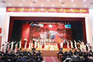 Những tiết mục văn nghệ chào mừng.