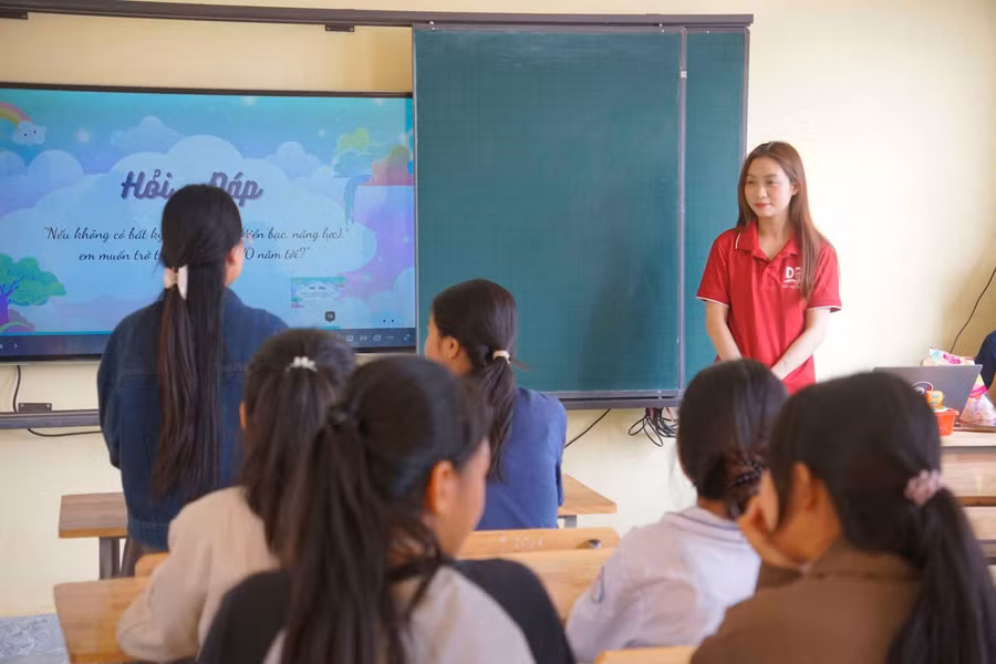 Lớp học dịu dàng tổ chức tại xã biên giới Khánh Xuân (Cao Bằng).