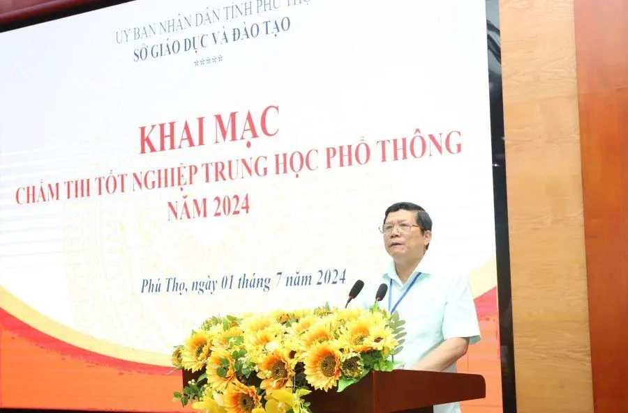 Ông Nguyễn Văn Mạnh - Giám đốc Sở GD&ĐT tỉnh Phú Thọ phát biểu.