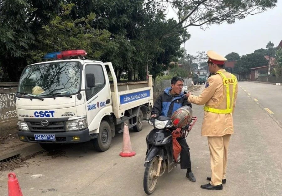 Lực lượng CSGT Công an tỉnh Phú Thọ tăng cường tuần tra kiểm soát.