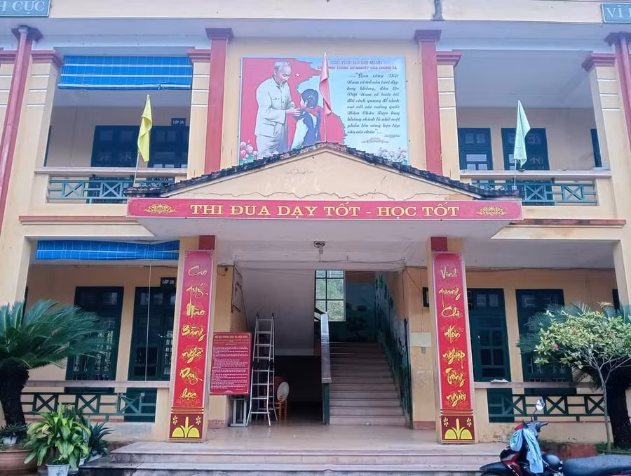 Trường Tiểu học và Trung học số 2 Hồng Ca phải di dời trước thềm năm học mới.