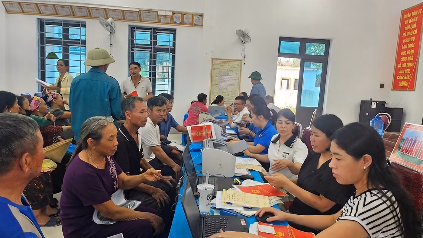 Điểm tiếp nhận hồ sơ đất đai tại Nhà văn hóa xóm 9, xã Đại Huệ.
