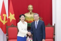 Tổng Bí thư Tô Lâm và bà Obuchi Yuko, Hạ nghị sỹ thuộc Đảng Dân chủ tự do, Chủ tịch Liên minh Nghị sỹ hữu nghị Nhật Bản-Việt Nam. (Ảnh: Thống Nhất/TTXVN).