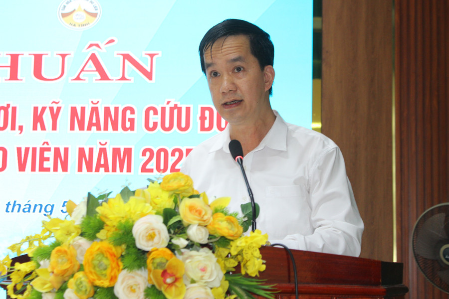 Ông Nguyễn Duy Ngọc - Trưởng phòng Giáo dục Mầm non - Công tác học sinh, sinh viên (Sở GD&ĐT Hà Tĩnh) phát biểu tổng kết. img-6095.jpg