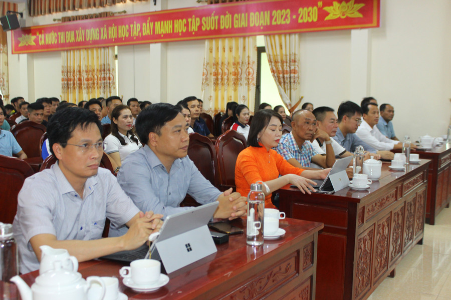 Đại biểu tham dự lễ bế mạc lớp tập huấn. img-6067.jpg
