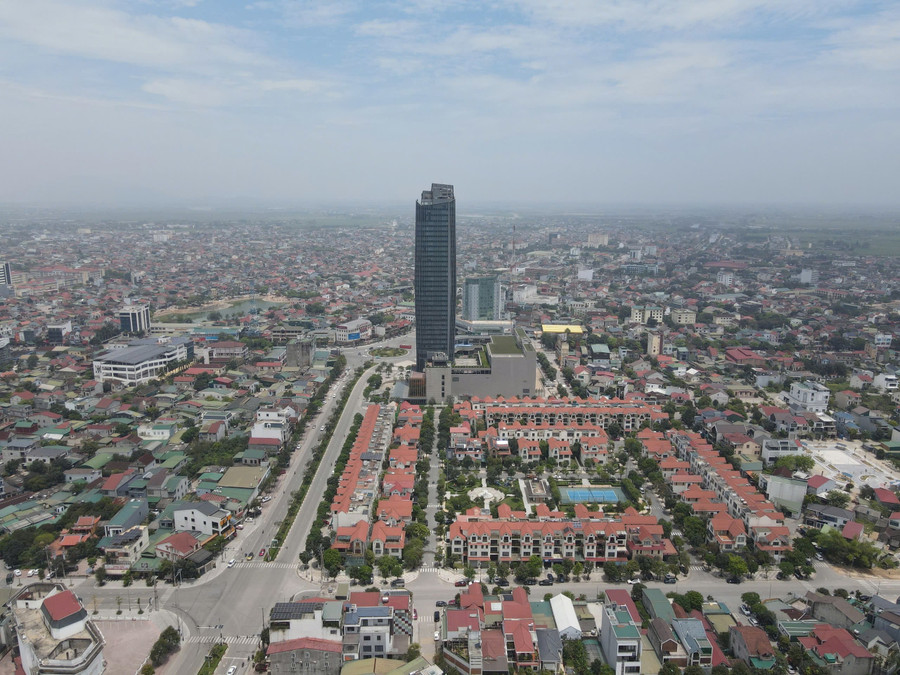 Một góc thành phố Hà Tĩnh từ trên cao. z6711786810281-1c2581e8e69a0613aa28cc116e7cb9ed.jpg