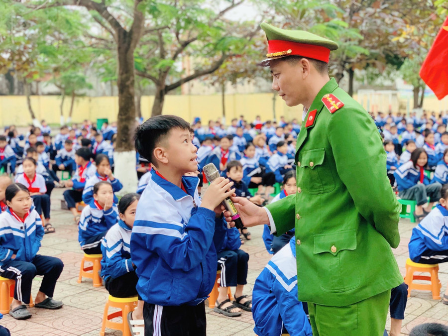 Hà Tĩnh tăng 'hàng rào' phòng ngừa bạo lực học đường trong trường học.
