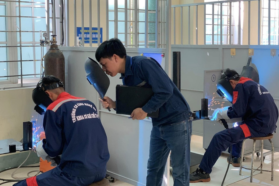 Trường Cao đẳng Kỹ thuật Việt – Đức Hà Tĩnh tổ chức thi tốt nghiệp nghề cơ khí. image-1.jpg