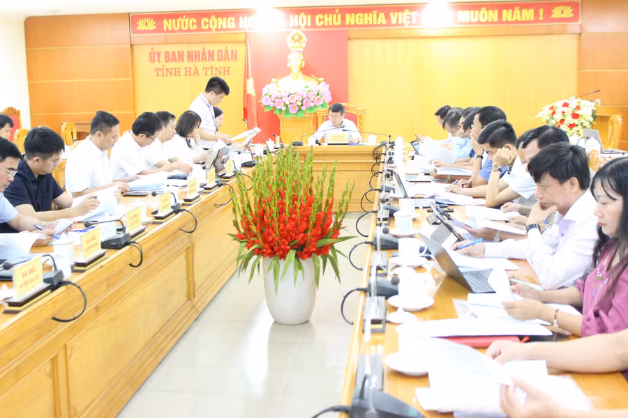 Toàn cảnh cuộc họp.