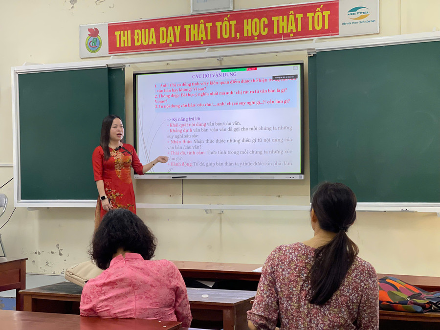 Hà Tĩnh đẩy mạnh công nghệ thông tin trong ôn thi tốt nghiệp THPT.
