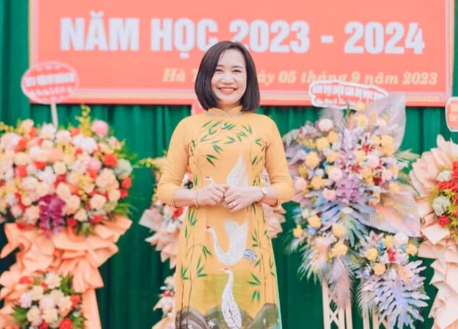 Cô Nguyễn Thị Mỹ Bình - GV Lịch sử, Phó Hiệu trưởng Trường THPT chuyên Hà Tĩnh.