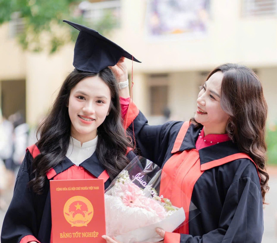 Kim Ngân cho biết bản thân em rất yêu thích lĩnh vực Kinh tế. z6813258034865-6e2c0047c29c05cd6d786adf45afc907.jpg