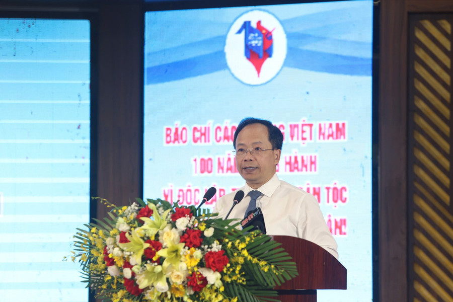 Bí thư Tỉnh ủy Hà Tĩnh Nguyễn Duy Lâm trình bày diễn văn lễ kỷ niệm. z6686508252936-a3c9f7c6b0367d459d62b4d28dca00cc.jpg