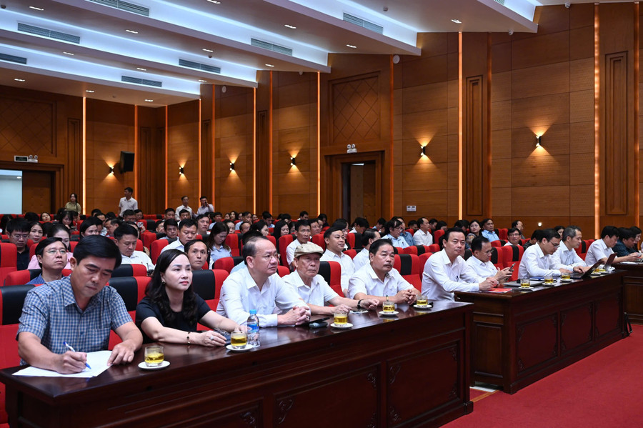 Toàn cảnh Hội nghị. z7027784414032-e36f8864802489c1eb6b2d32431a7e1e.jpg