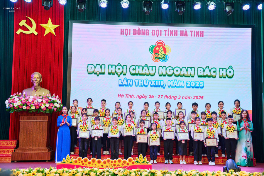 Tuyên dương 186 thiếu nhi Hà Tĩnh tiêu biểu năm 2025