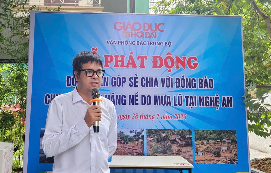 Ông Nguyễn Văn Dũng - Trưởng văn phòng đại diện Báo GD&TĐ khu vực Bắc Trung bộ chia sẻ tại lễ phát động. z6848929659934-e626dff1061db43b8e99dfb3e3cae04a.jpg