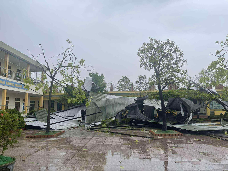 Trường Tiểu học Thạch Khê ngổn ngang sau bão. attdwnvuq45zgtkxahpoxy9c7vau22gtl9l-nqeivyknpq.jpg