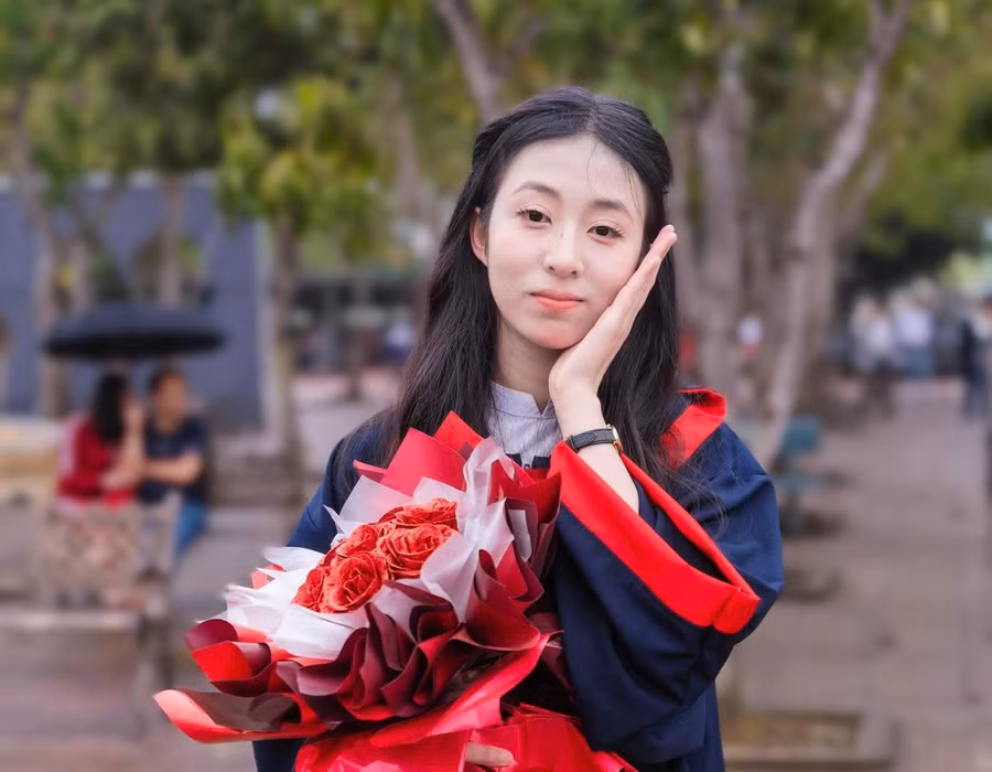 Em Võ Thị Thanh Huyền - Lớp 12A1 Trường THPT Nguyễn Thị Minh Khai (Hà Tĩnh).