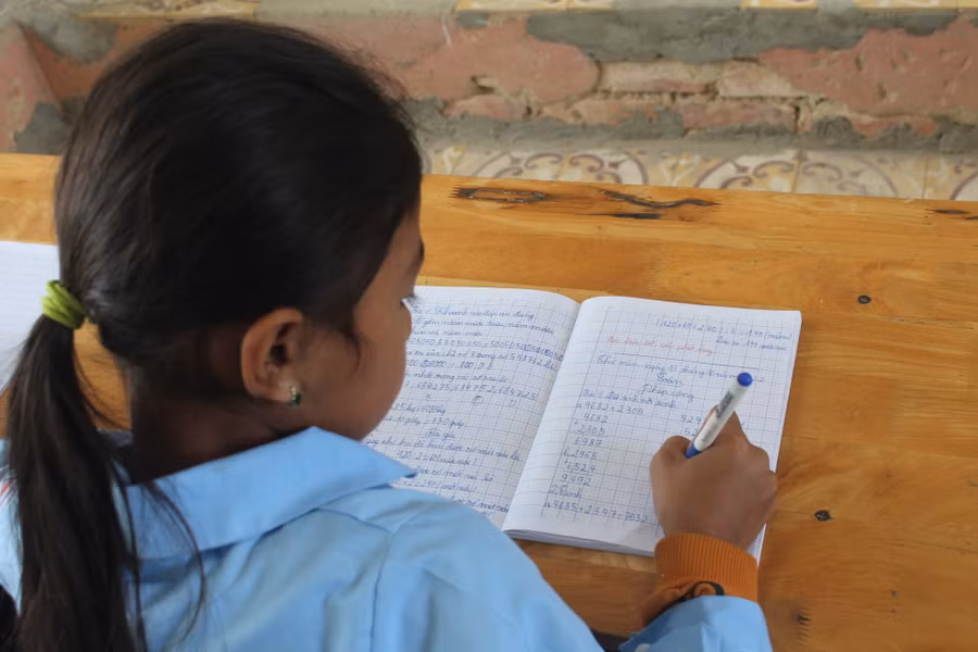 Hà Tĩnh là một trong 8 tỉnh (trước sáp nhập) hoàn thành đạt chuẩn phổ cập THCS mức độ 3, xóa mù mức độ 2.