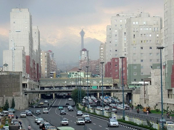 Thủ đô Tehran của Iran đang bị ô nhiễm không khí nghiêm trọng.