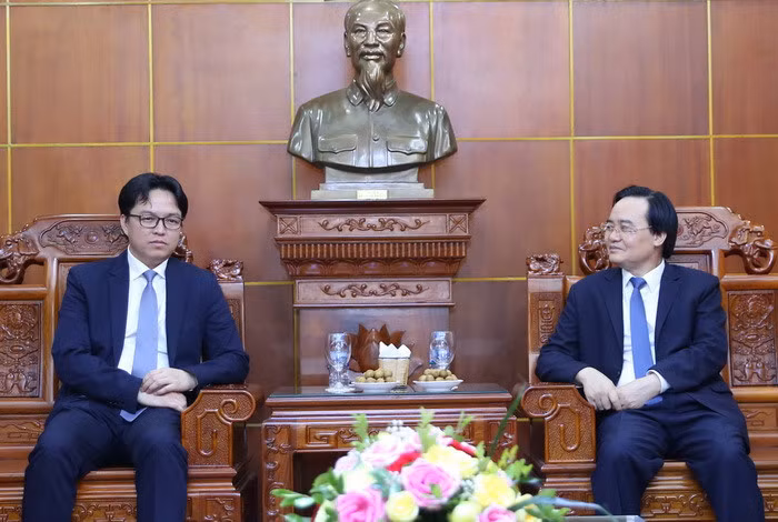 Quang cảnh buổi tiếp