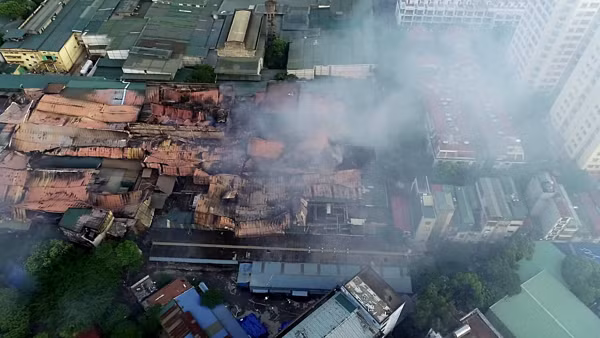 Vụ cháy công ty Rạng Đông gây lo ngại ảnh hưởng đến môi trường xung quanh.