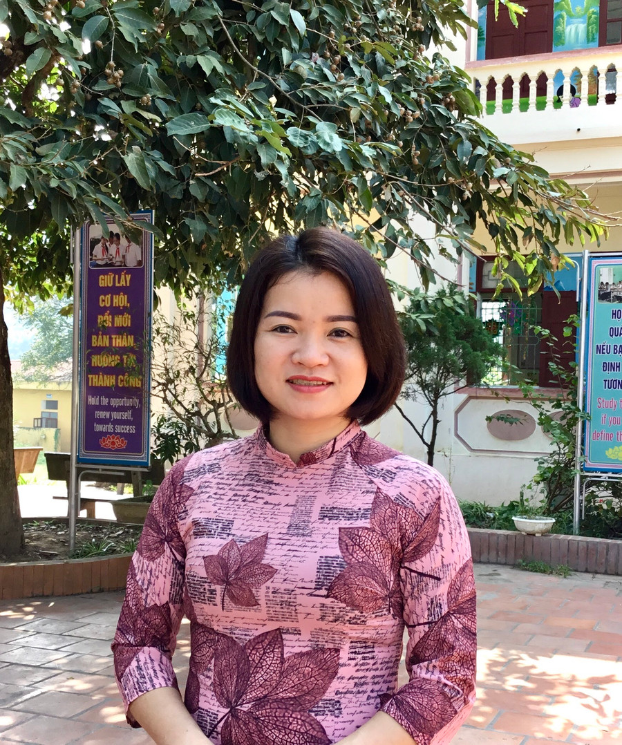 Cô La Thị Bình Nguyên - GV Trường Tiểu học Cẩm Đàn (huyện Sơn Động). Cô La Thị Bình Nguyên - GV Trường Tiểu học Cẩm Đàn (huyện Sơn Động).