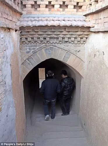 Ngôi làng cổ kỳ lạ khi toàn bộ người dân sống dưới lòng đất - Ảnh 8.