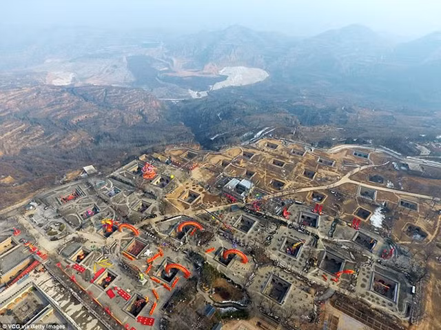 Ngôi làng cổ kỳ lạ khi toàn bộ người dân sống dưới lòng đất - Ảnh 14.