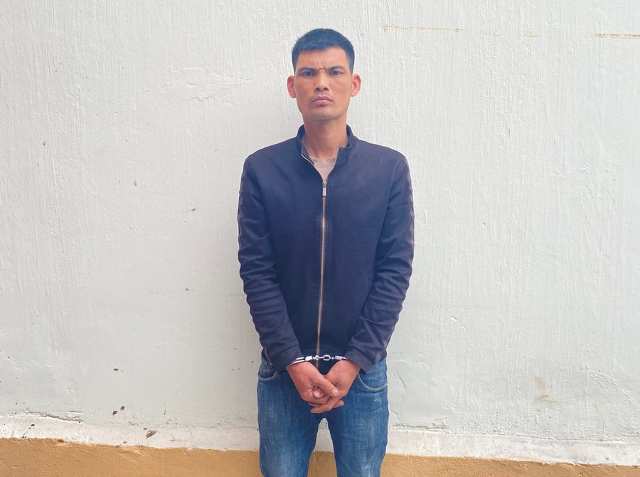 Đối tượng Vy Văn Trường tại cơ quan công an. Đối tượng Vy Văn Trường tại cơ quan công an.