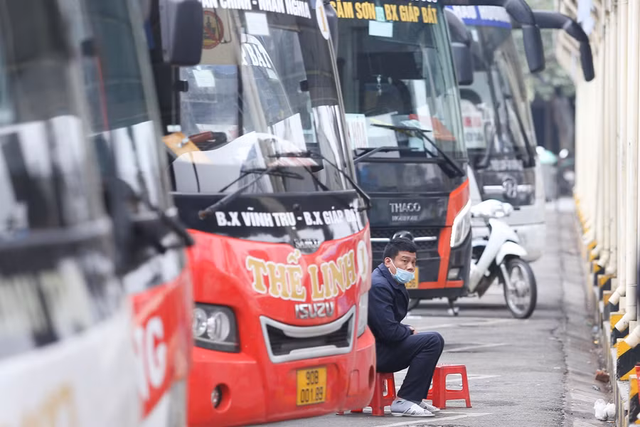 Nhà xe sẵn sàng phục vụ hành khách dịp nghỉ lễ 30/4 và 1/5 (Ảnh: Hồng Hải).